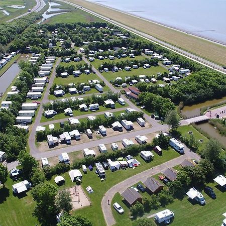 Bed And Breakfast De Zeehoeve Харлинген Екстериор снимка